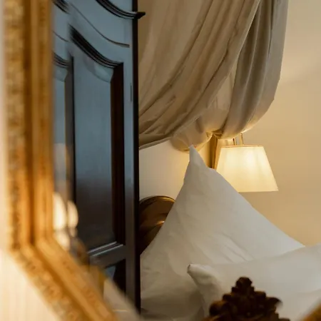 شقة فندقية Weisses Haus 4*