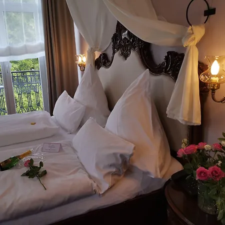 Weisses Haus 4* سيئة كيسينجين