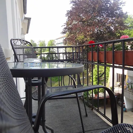 شقة فندقية Weisses Haus 4*
