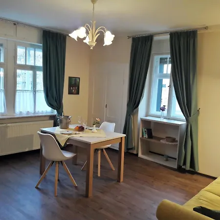 Weisses Haus شقة فندقية سيئة كيسينجين