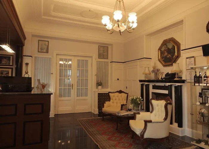 Weisses Haus Aparthotel 4*