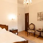 Aparthotel Weisses Haus