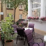 Hotel apartamentowy Weisses Haus 4*