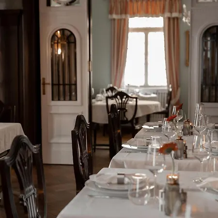 Lägenhetshotell Weisses Haus 4*