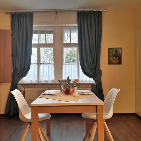 Ξενοδοχείο με διαμερίσματα Weisses Haus 4*